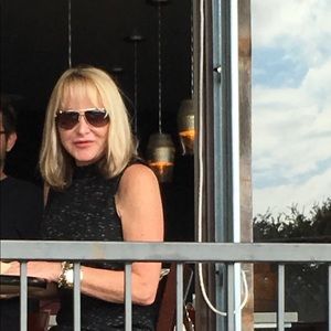 Meet your Posher, Robin